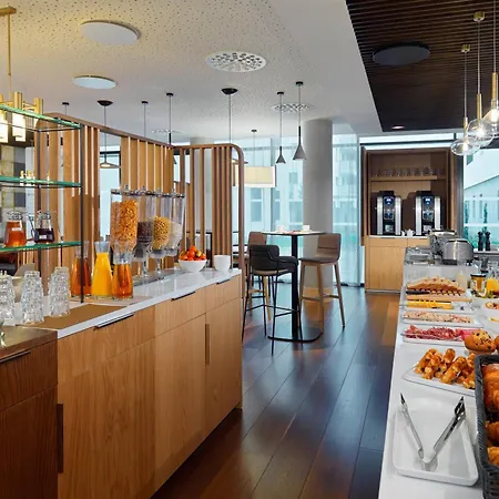 By Marriott Toulouse-blagnac מלון בלנאק