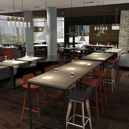 ホテル By Marriott Toulouse-blagnac 4*