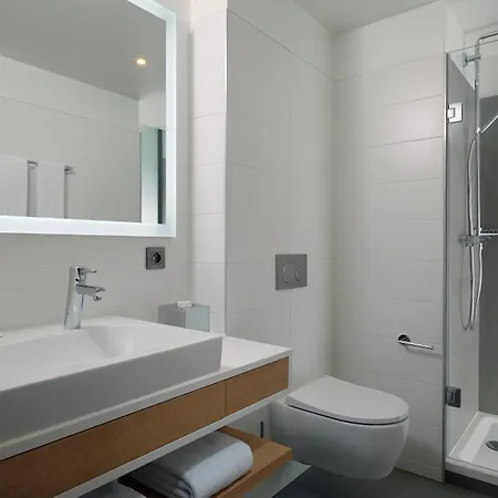 Отель By Marriott Toulouse-blagnac