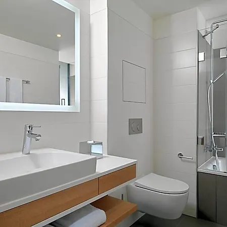 Hotel By Marriott Toulouse-blagnac Blagnac