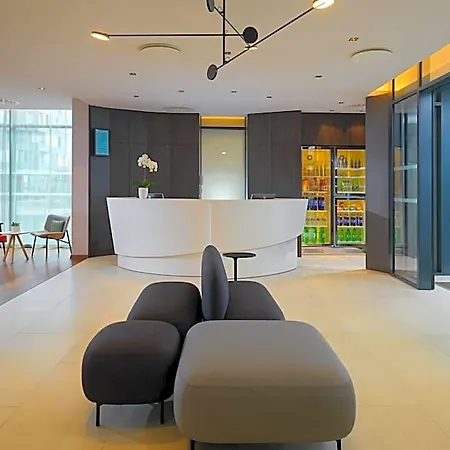 Hotel By Marriott Toulouse-blagnac Blagnac