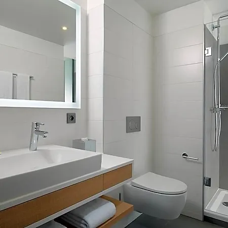 By Marriott Toulouse-blagnac Hotel Blagnac