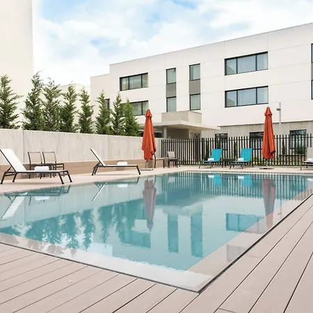 Hotel By Marriott Toulouse-blagnac