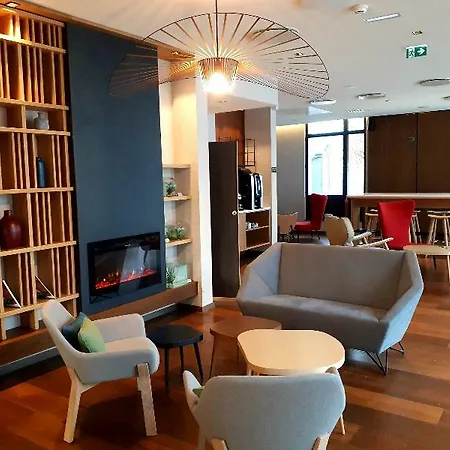 By Marriott Toulouse-blagnac Отель