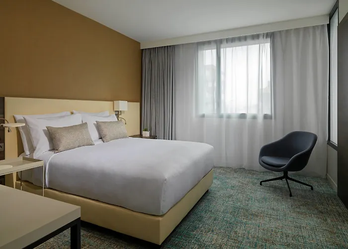 By Marriott Toulouse-blagnac Hotel 4*